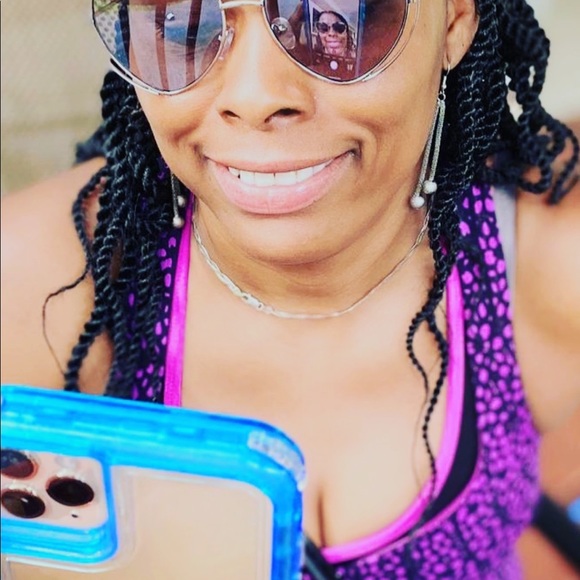 Meet your Posher, Karla - Picture 1 of 1